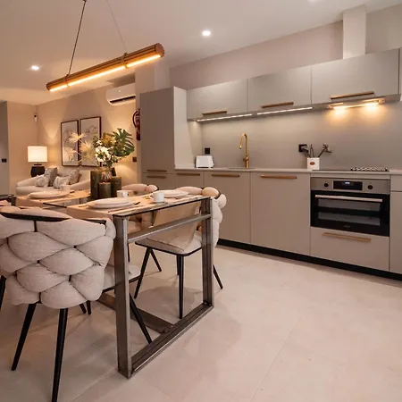 Apartment Lofts Nou Mestalla *